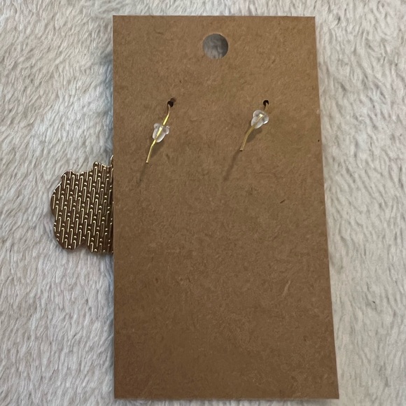 Pokémon Bulbasaur earrings - Picture 3 of 3